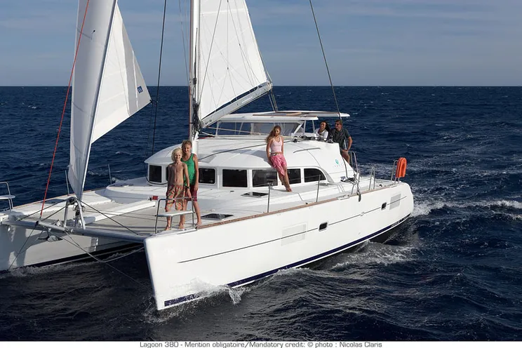 Charter Yacht MANATEE