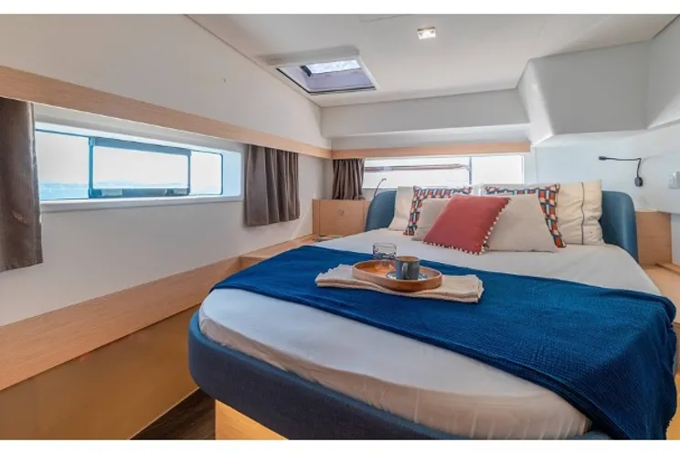 Charter Yacht CINSELUNA - Fountaine Pajot 44 Maestro - 3 Cabins - St Raphael - Cannes - St Tropez - Nice - Antibes - Monaco - French Riviera