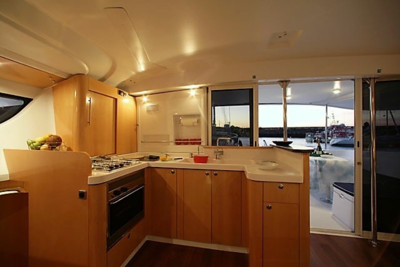 Charter Yacht Fountaine Pajot Orana 44