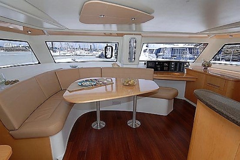 Charter Yacht Fountaine Pajot Orana 44