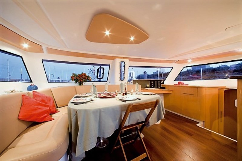 Charter Yacht Fountaine Pajot Orana 44
