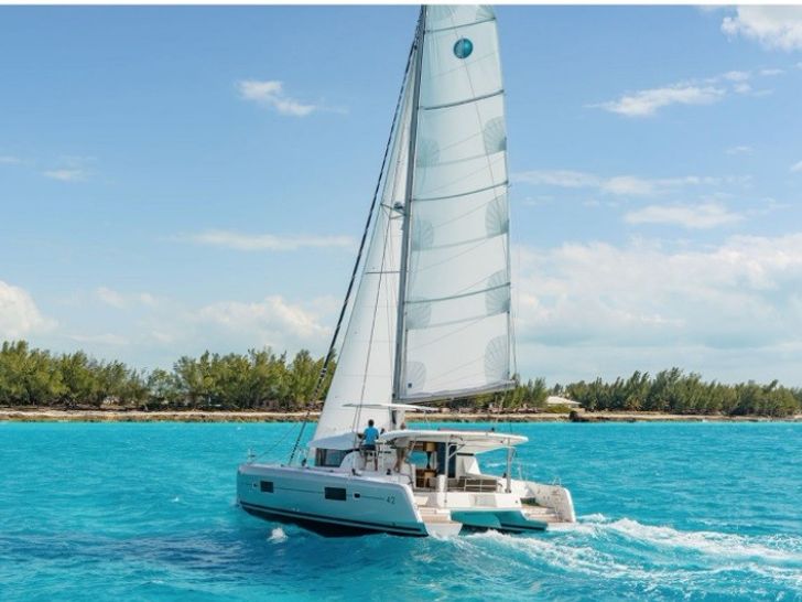 Under sail Under sail