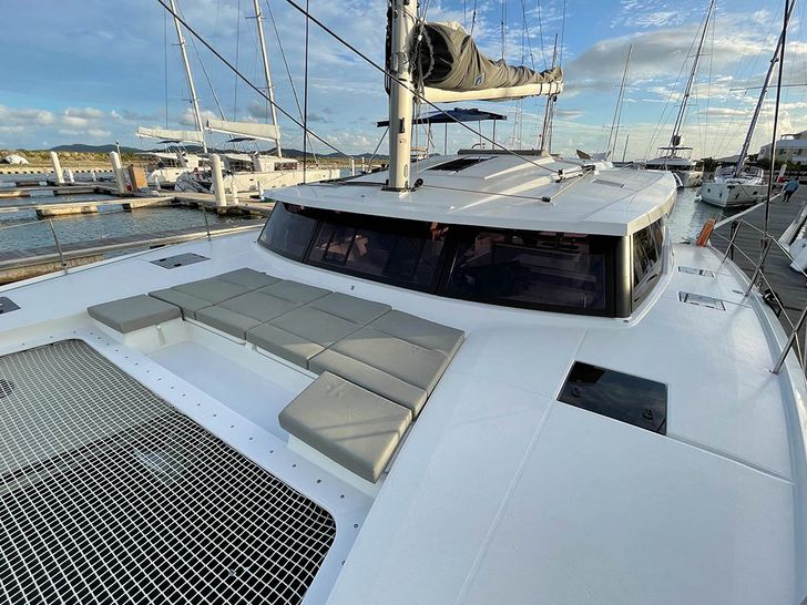 Nauti Mollie Fountaine Pajot Astrea 42 - front lounge Nauti Mollie Fountaine Pajot Astrea 42 - front lounge