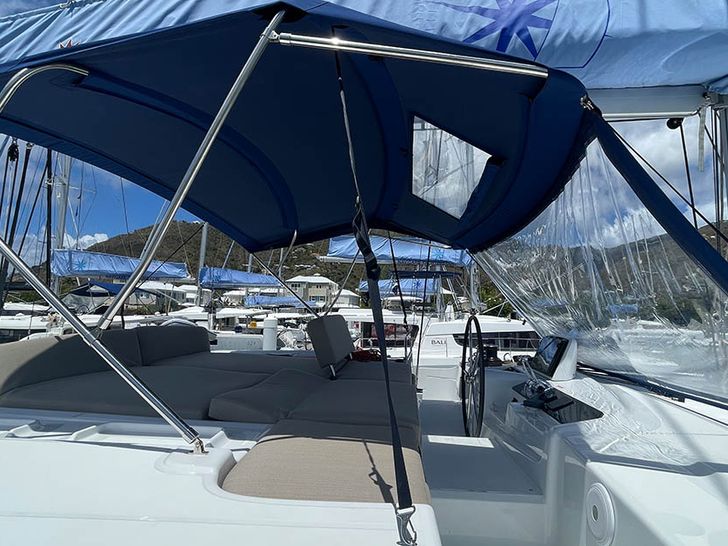 PEBBLES - Lagoon 46 - Bimini on flybridge PEBBLES - Lagoon 46 - Bimini on flybridge