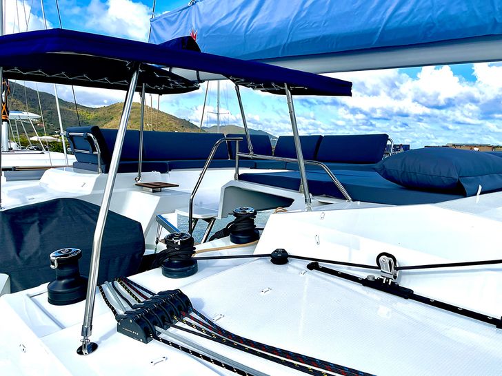 SPINDRIFT Fountaine Pajot Elba 45 - flybridge SPINDRIFT Fountaine Pajot Elba 45 - flybridge