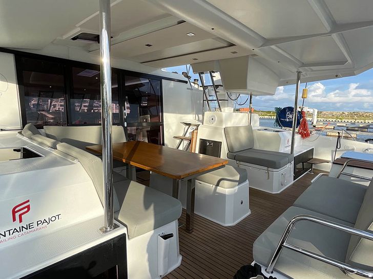Nauti Mollie Fountaine Pajot Astrea 42 - rear lounge Nauti Mollie Fountaine Pajot Astrea 42 - rear lounge