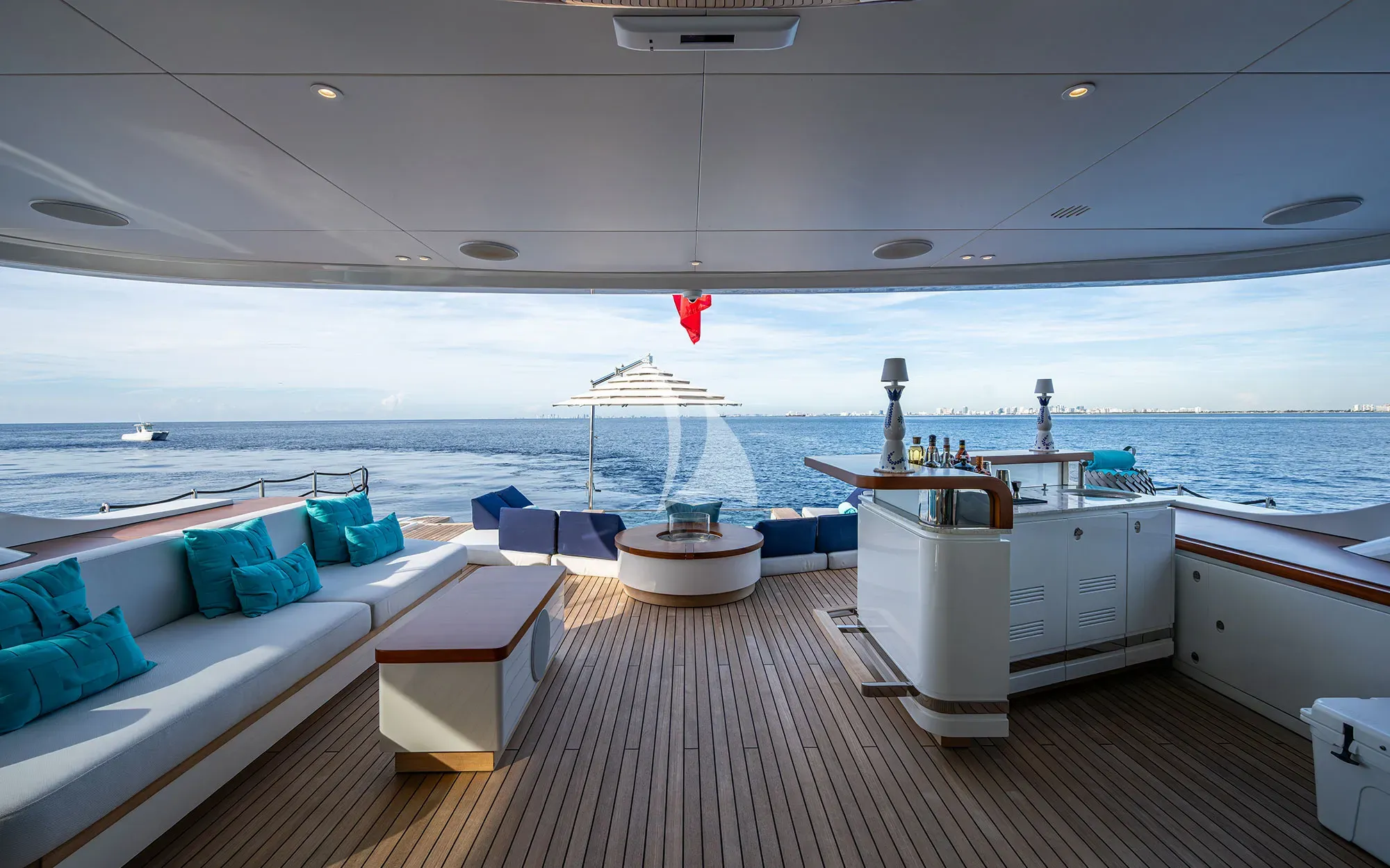Charter Yacht KINGS LAIR - Benetti Oasis 34m - 5 Cabins - Nassau - Exumas - Bahamas