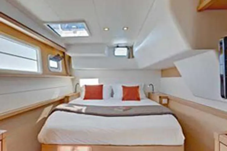 Charter Yacht OCEAN SUN