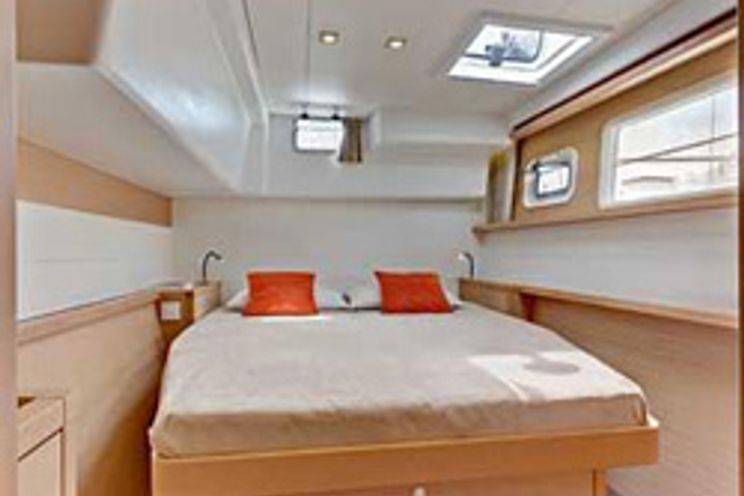 Charter Yacht OCEAN SUN