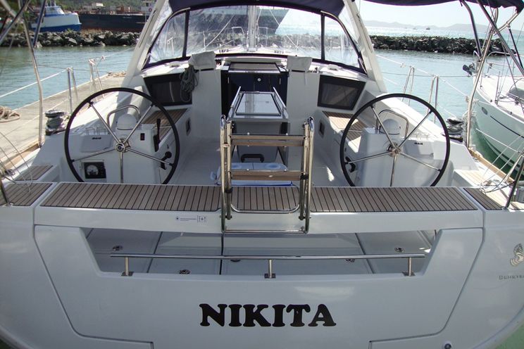 Charter Yacht Beneteau Oceanis 45 - 4 Cabins - Tortola