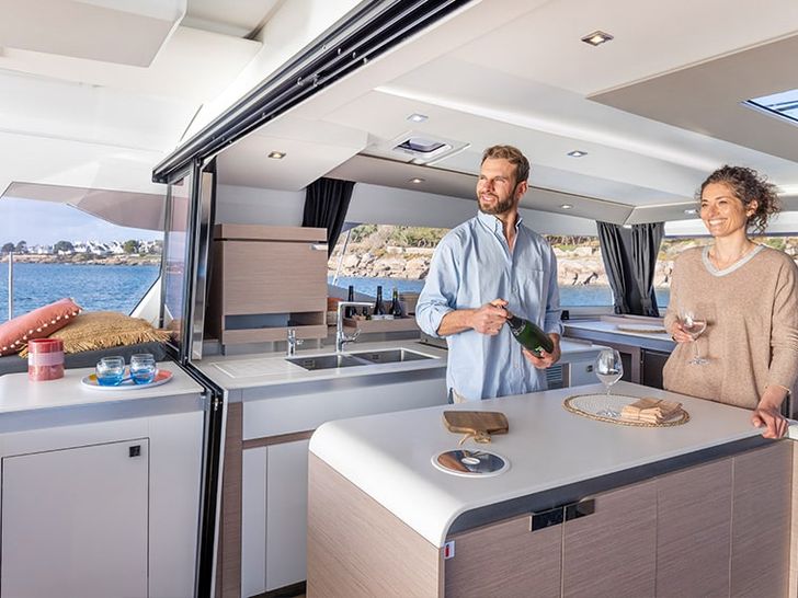 Fountaine Pajot Aura 51 - Saloon Fountaine Pajot Aura 51 - Saloon