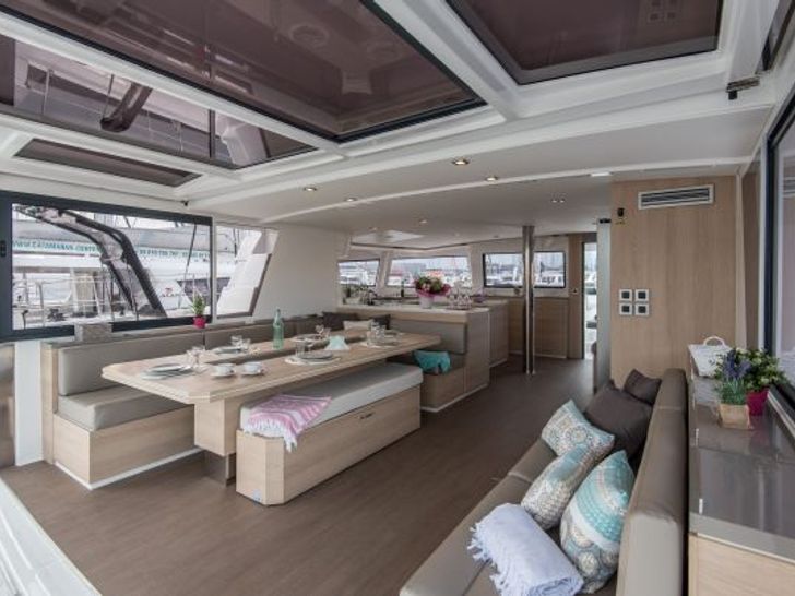 Bali 5.4 - Master Cabin Bali 5.4 - Master Cabin