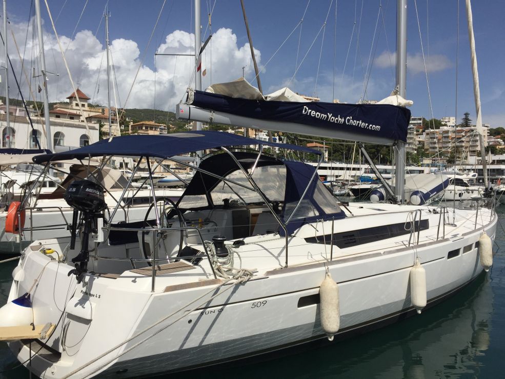 Charter Yacht PARTENOPE