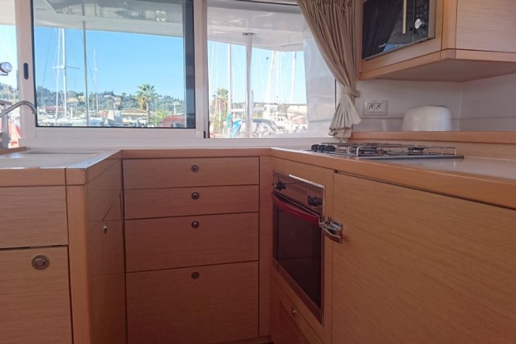 Charter Yacht Lagoon 450 - 4 Cabins - 2012 - Corfu