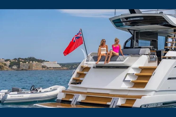 Charter Yacht FIVE II - Sunseeker 20.5m - 3 Cabins - Cannes - Antibes - Corsica - Sardinia