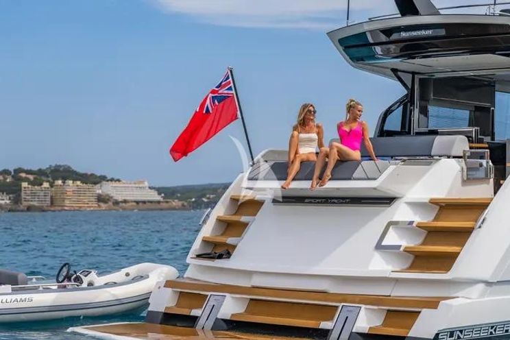 Charter Yacht FIVE II - Sunseeker 20.5m - 3 Cabins - Cannes - Antibes - Corsica - Sardinia