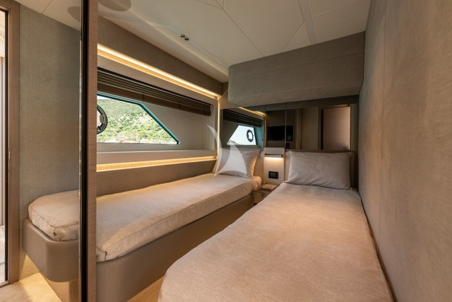 Charter Yacht AQUA - Sunseeker Predator 65 - St Tropez