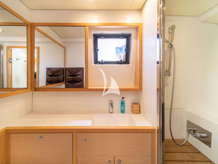FOR SAIL - Ensuite FOR SAIL - Ensuite