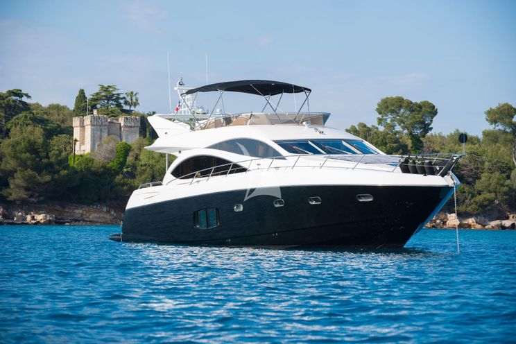 Charter Yacht LAZY P - Sunseeker Manhattan 70 - 4 Cabins - Cannes - Monaco - St Tropez - Portofino