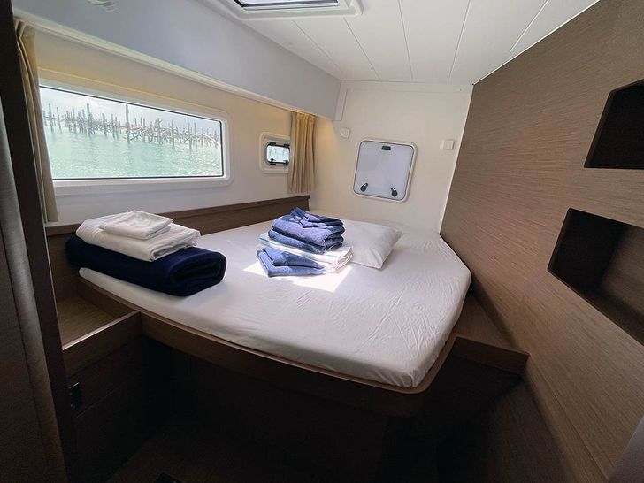 C'EST BON Lagoon 42 - guest cabin C'EST BON Lagoon 42 - guest cabin