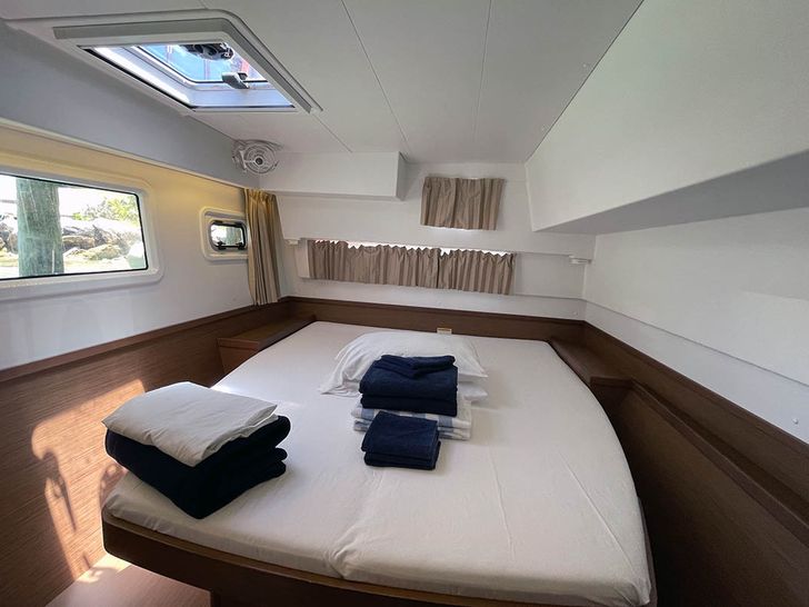 C'EST BON Lagoon 42 - guest cabin C'EST BON Lagoon 42 - guest cabin