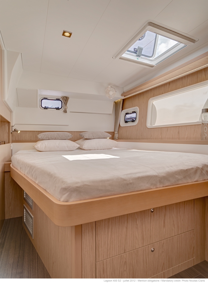 Charter Yacht RAYVES