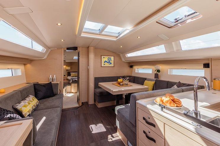 Charter Yacht Jeanneau 51 - 3 Cabins - Annapolis