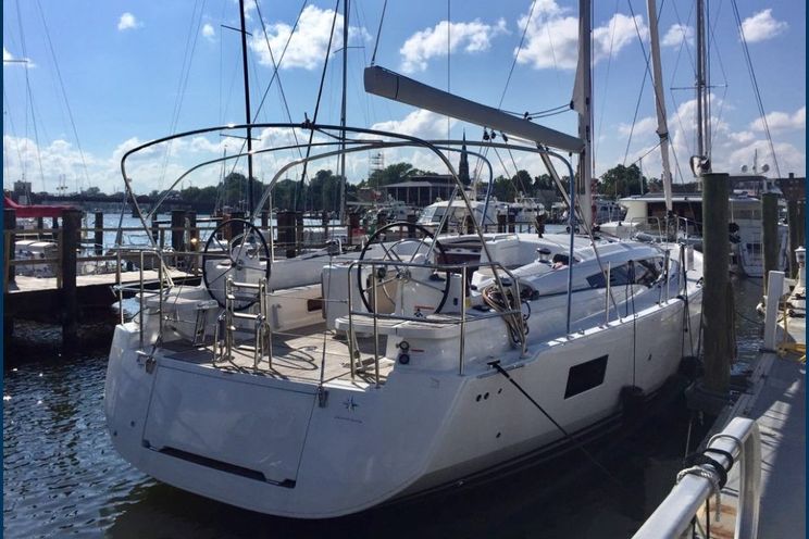 Charter Yacht Jeanneau 51 - 3 Cabins - Annapolis