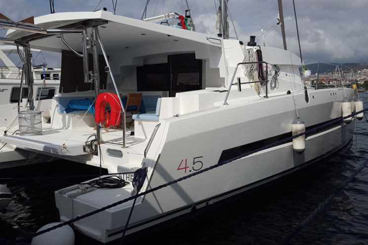 Charter Yacht RIVERA