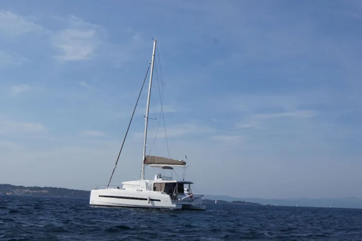 Charter Yacht RIVERA