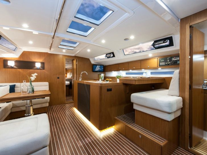 Bavaria Cruiser 56 Salon and Dining Bavaria Cruiser 56 Salon and Dining