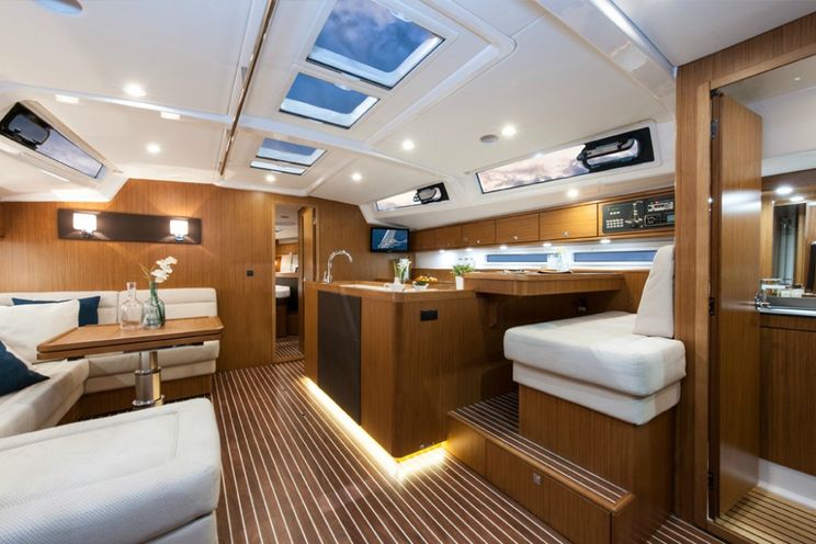 Charter Yacht Bavaria Cruiser 56 - 6 Cabins - 2014 - Athens