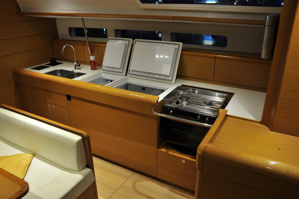 Charter Yacht Secret Love