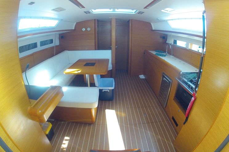 Charter Yacht Sun Odyssey 469 - 4 Cabins - BVI