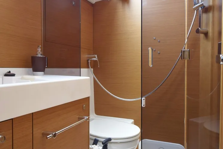 Charter Yacht Sun Odyssey 519 - 7 Cabins - 2016 - Athens