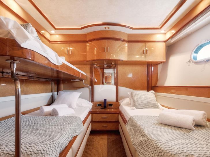 NEPHENTA Astondoa 82 GLX - twin cabin 1 with pullman bed NEPHENTA Astondoa 82 GLX - twin cabin 1 with pullman bed