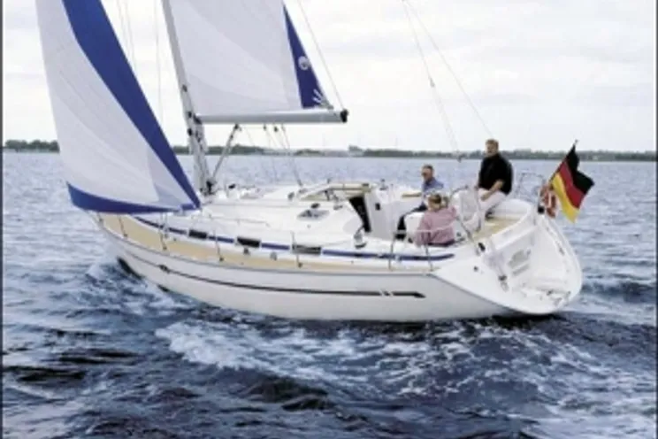 Charter Yacht Bavaria 40 - 3 Cabins - Antigua