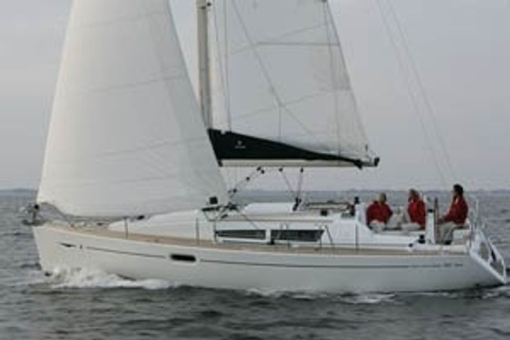 Charter Yacht Sun Odyssey 36i performance - 3 Cabins - Hyeres - France