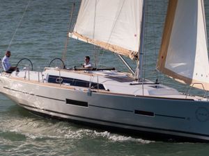Dufour 382 Grand Large - 3 cabins(3 double)- 2017 - Nassau - Staniel Cay- Newport Dufour 382 Grand Large - 3 cabins(3 double)- 2017 - Nassau - Staniel Cay- Newport