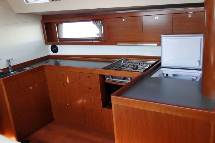 Charter Yacht TINOS