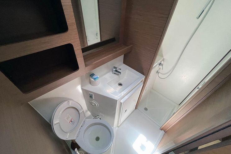 Charter Yacht C'EST BON - Lagoon 42 - 4 cabin - Marsh Harbor - Abacos - Bahamas - Caribbean