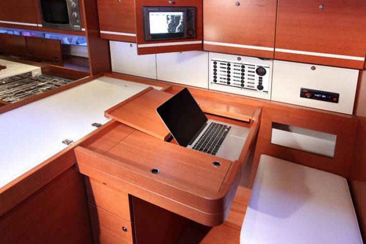 Charter Yacht Watersmoke