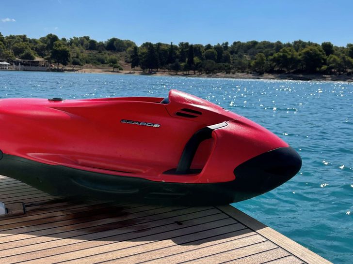 MIO SHI - watertoys seabob