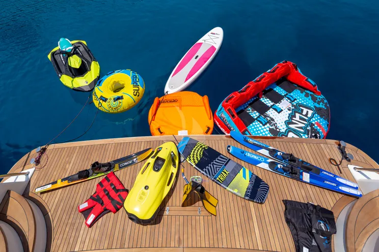 Charter Yacht EFMARIA - Falcon 86 - 5 Cabins - Athens - Mykonos - Santorini - Zakynthos