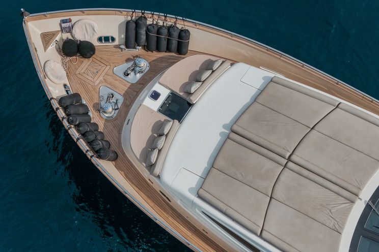 Charter Yacht ACCAMA DELTA - Azimut 30m - 4 Cabins - Cannes - St Tropez - Nice - Antibes - Monaco - French Riviera