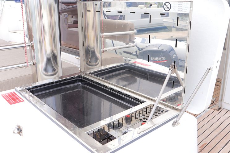 Charter Yacht ON A WHIM - Bali 4.8 - 6 + 1 Cabins - BVI - Tortola