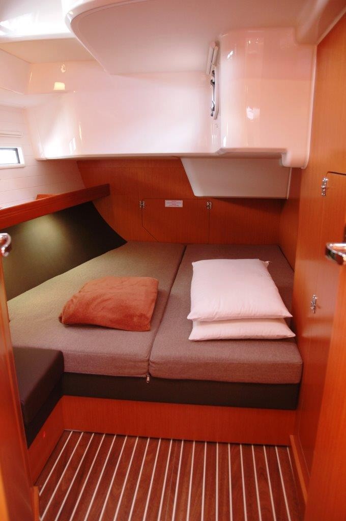 Charter Yacht Zedaron