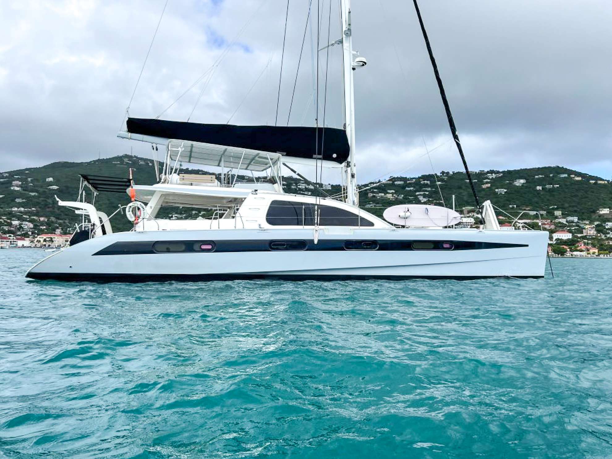 Crewed Catamaran DAYDREAM - Leopard 62 - 4 Cabins - Tortola - Anegada ...