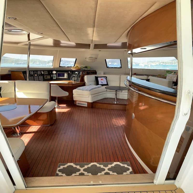 Salon/Galley