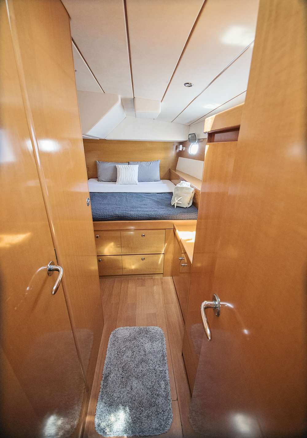 Luxury Crewed Catamaran TABULA RASA - Lagoon 57 - 4 Cabins - Virgin ...